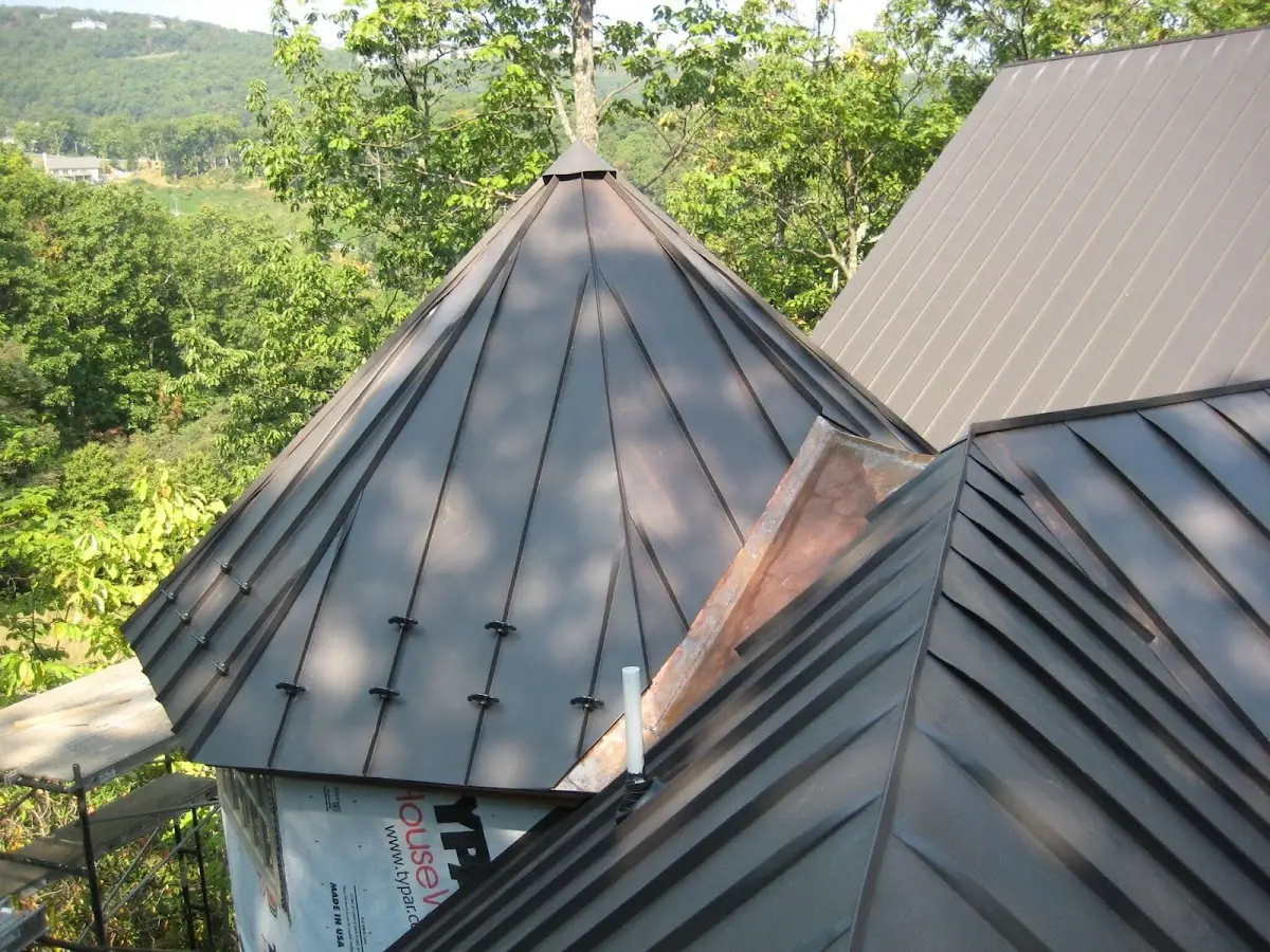 Professional Gutter Cleaning by Craftsman Roofing in La Sierra Hills